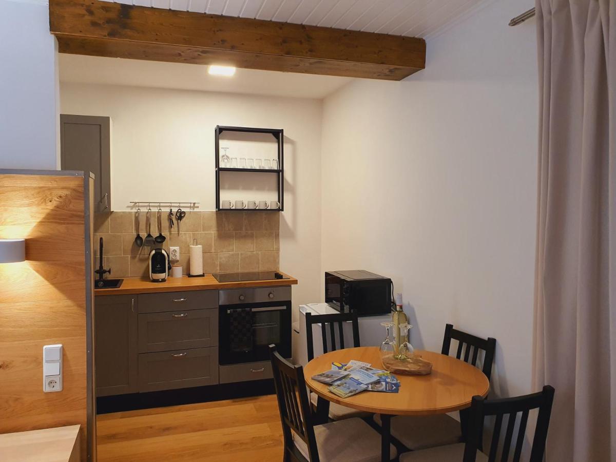 Tiny Kozma Apartment Боденсдорф Екстериор снимка